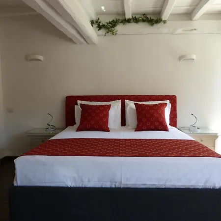 The Column Of Campo De' Fiori * Rom