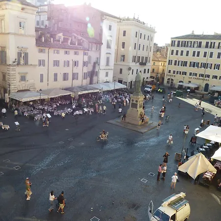 The Column Of Campo De' Fiori Lägenhet Rom